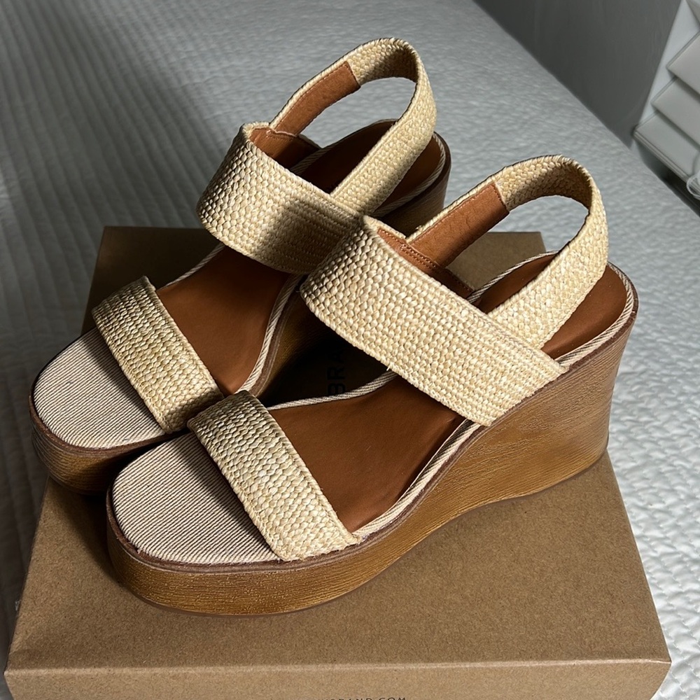 Lucky Brand sandals